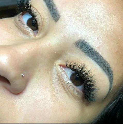 Vagas para extensão de cílios - Foto 5
