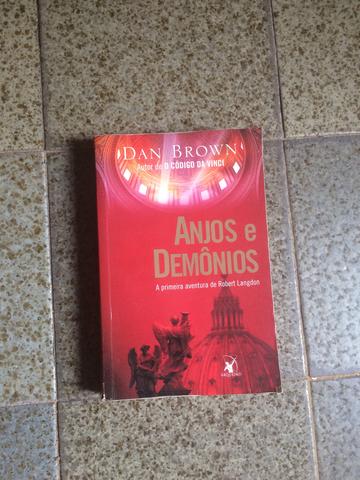 Anjos e demônios