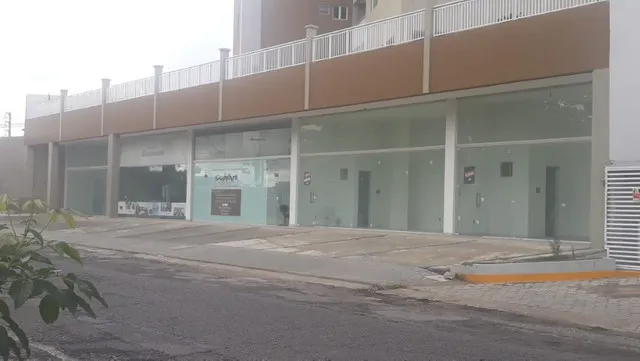 Lojas em frente a UFCG