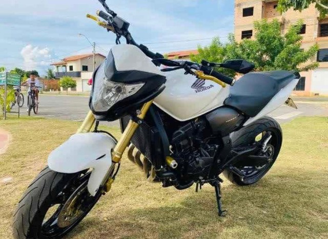 HONDA HORNET ANO 2013