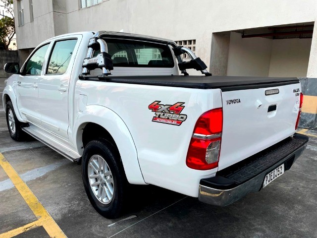 HILUX SRV 3.0 2015 D4-D TURBO DIESEL 4X4 TOP D LINHA IMPECÁVEL IPVA PAGO- ANALISO TROC