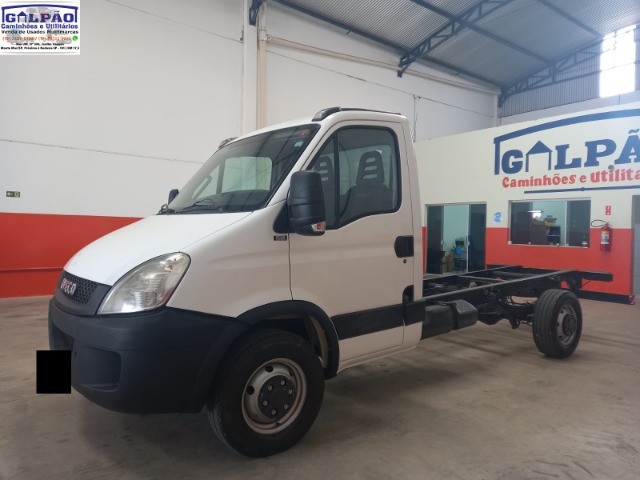 IVECO DAILY 35S14  CHASSIS   2013 