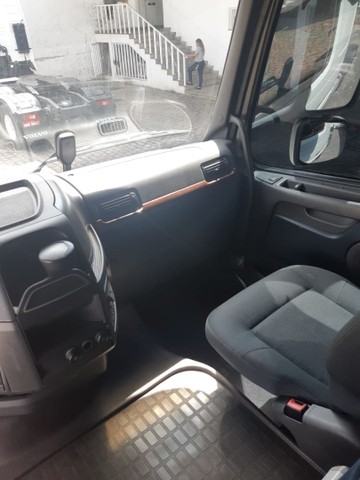 WALQUER- VENDO CAMINHÃO DA VOLVO 300 MIL ACEITO ENTRADA