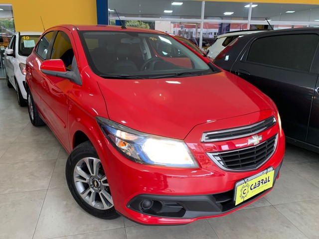 ÔNIX LT 1.4 AUTOMÁTICO COMPLETO 2014