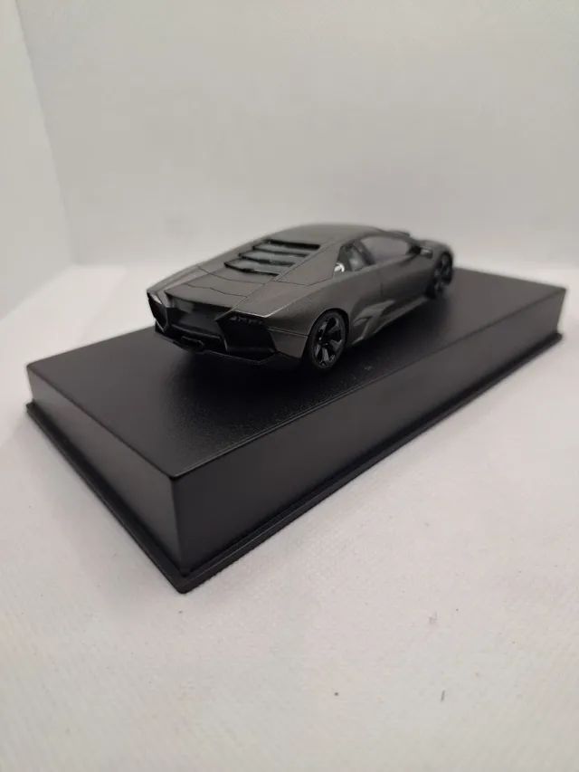 Miniatura Lamborghini Reventon - Escala 1/43 - Autoart - Hobbies e