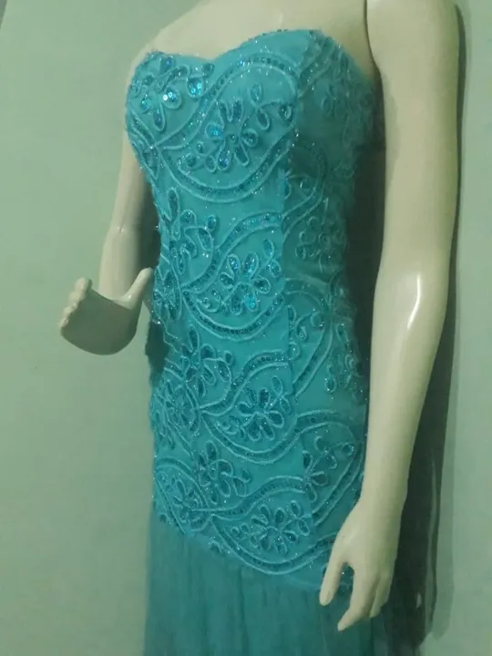 Vestido de festa verde bordado