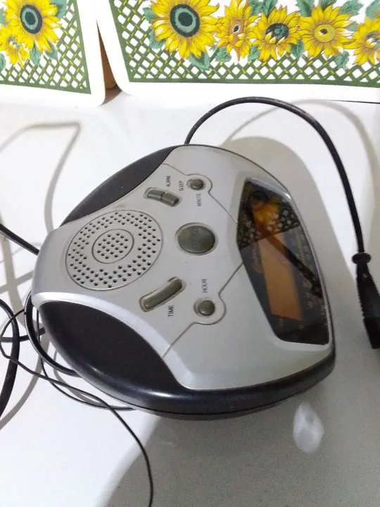 Radio relógio lenoxx sound