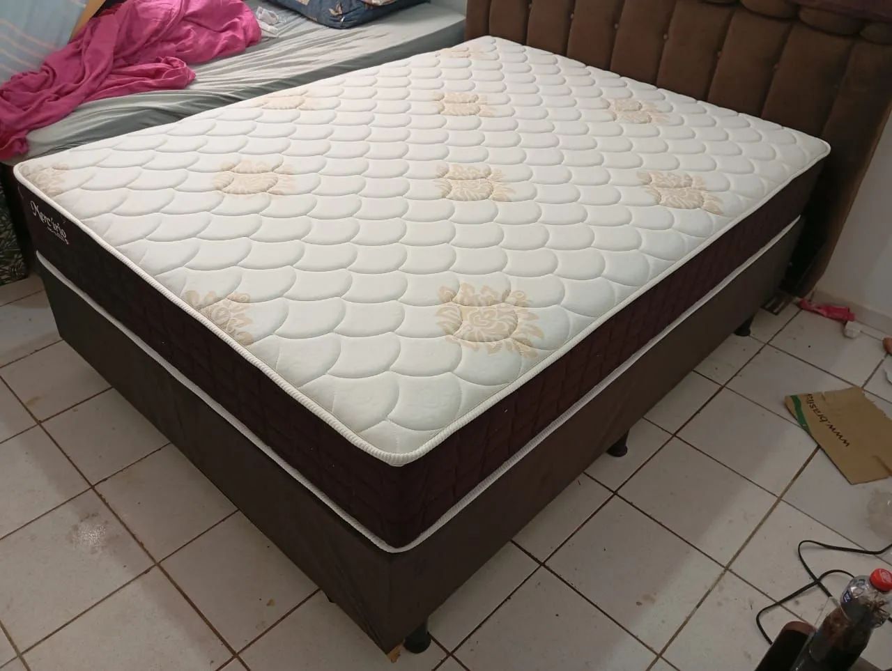 Cama box casal Chile molas ensacadas