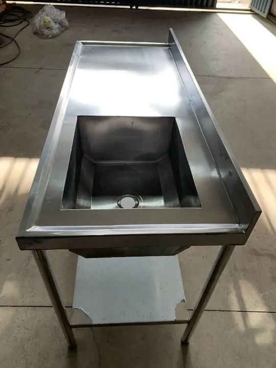 Pia de Inox com Paneleiro Liso Cuba Esquerda 1,80x0,60m - Foto 2
