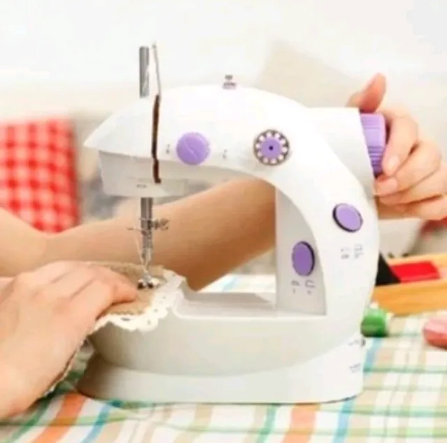 Mini máquina de costura