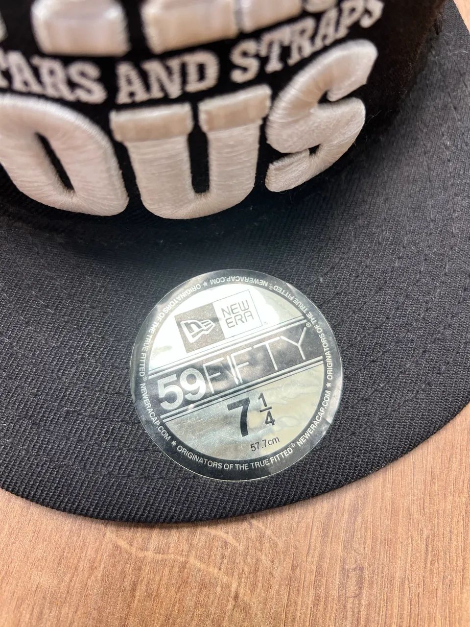 Boné New Era Edição Limitada Famous  - Foto 3