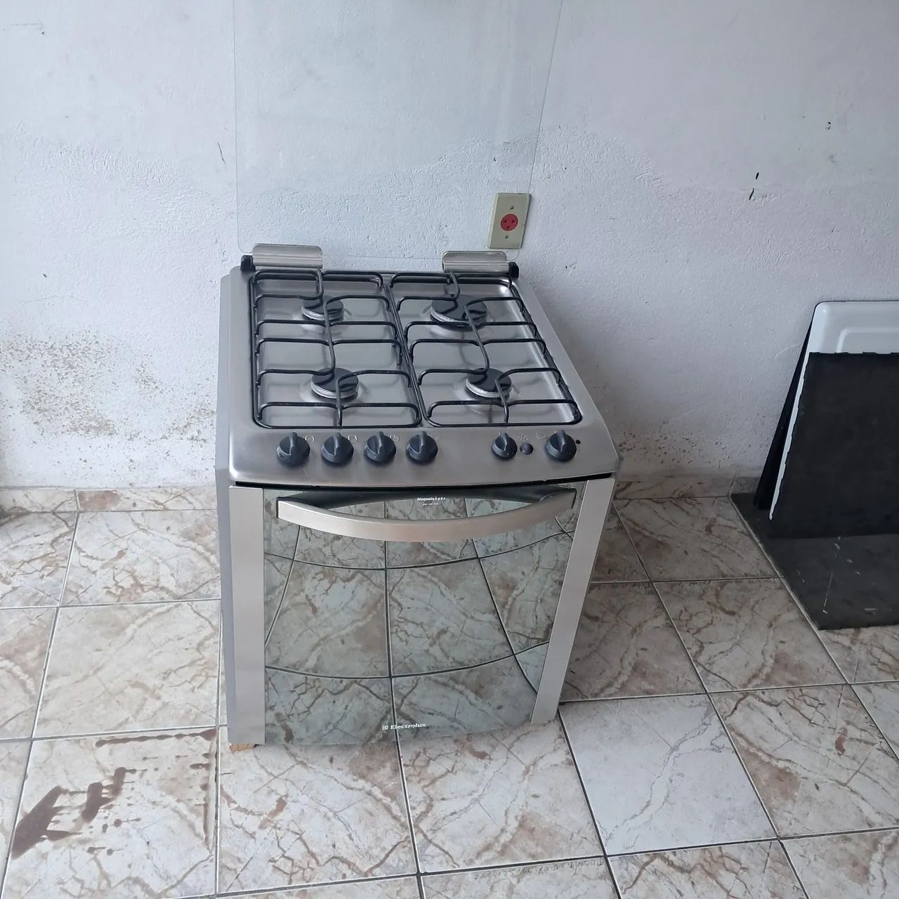 Fogão 04bocas Electrolux de embutir. 