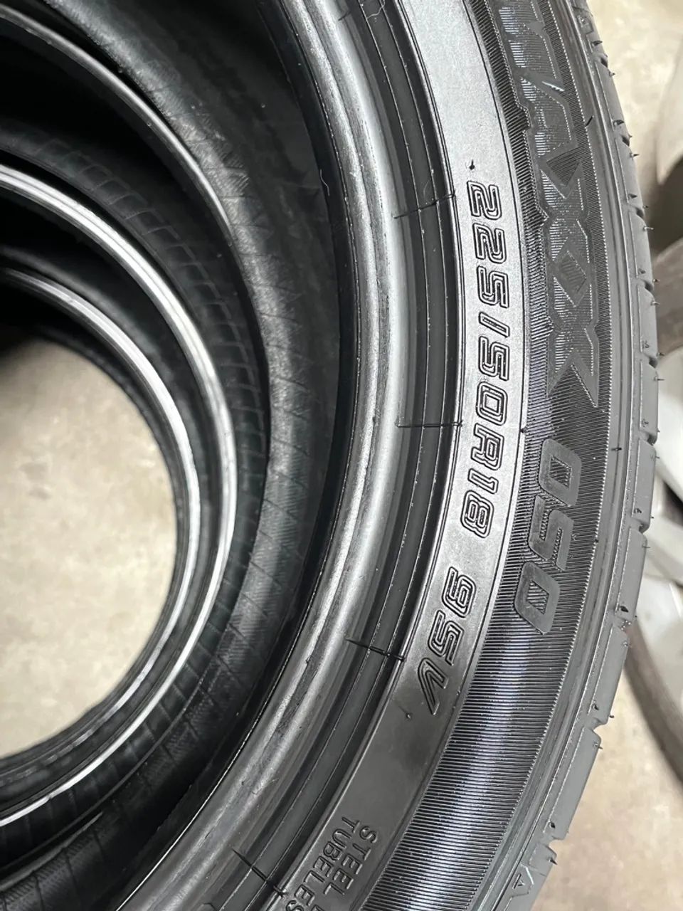 Pneu 225/50R18 95V - Foto 2