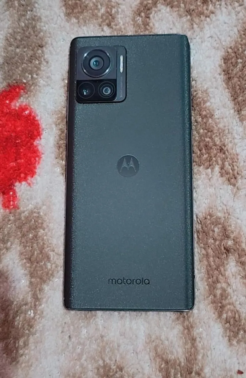 Moto Edge 30 ultra