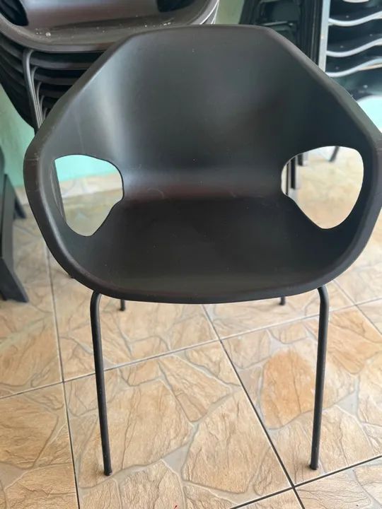 Cadeira/Poltrona de Escritório Moderna -  Preta