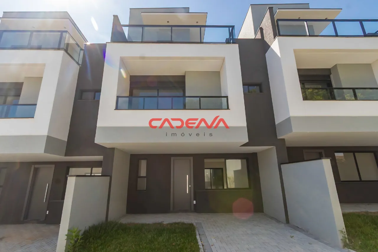 Sobrado com 3 quartos e 2 vagas à venda no Ahu
