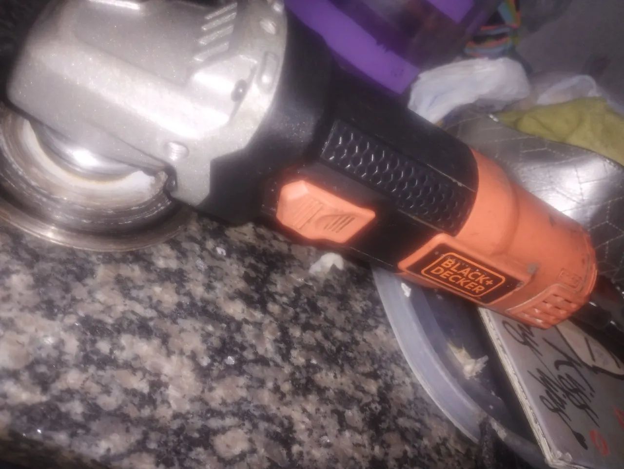 Esmeril angular Black+Decker
