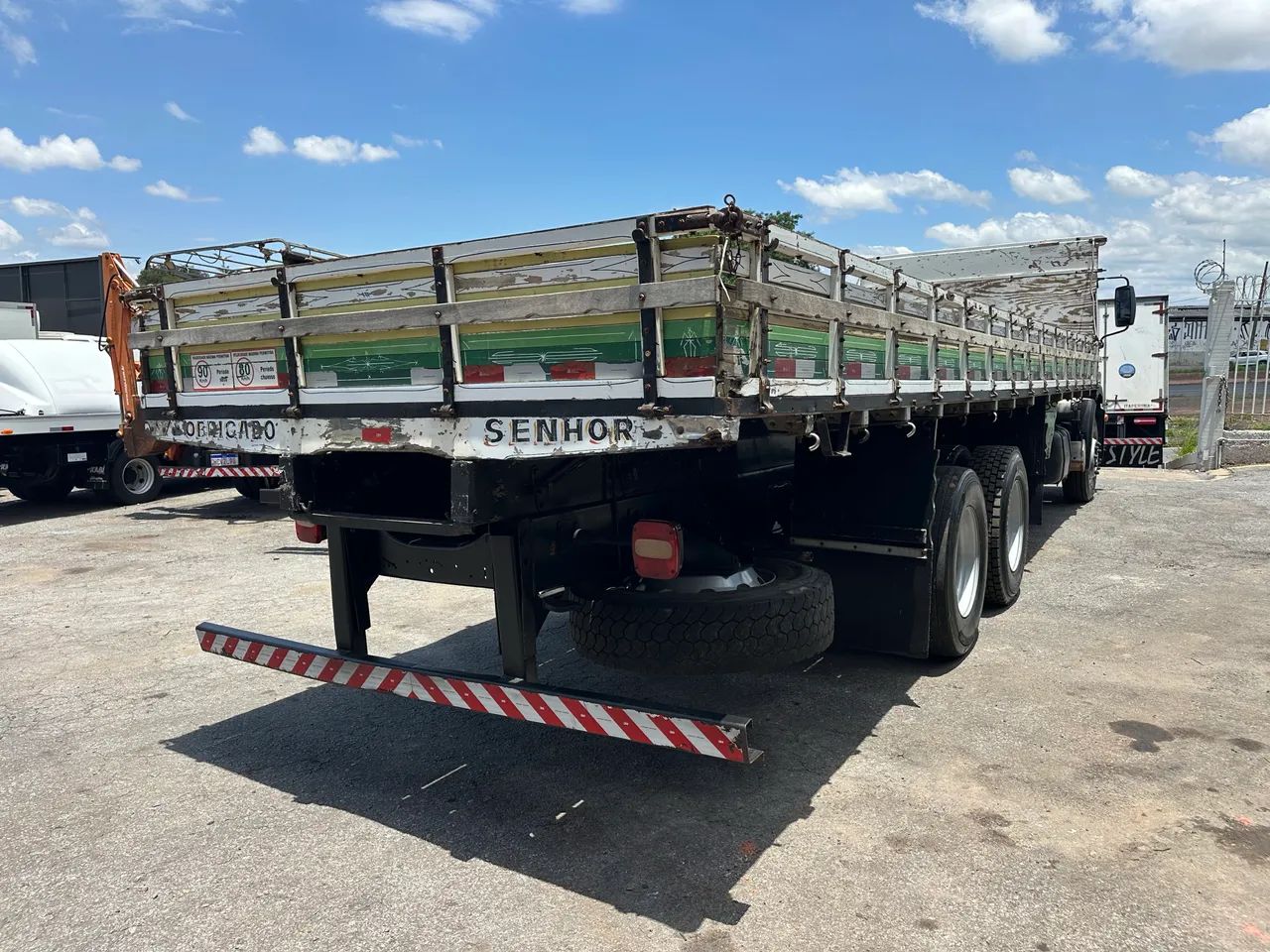 Carroceria Wanmir 8,60 Mts