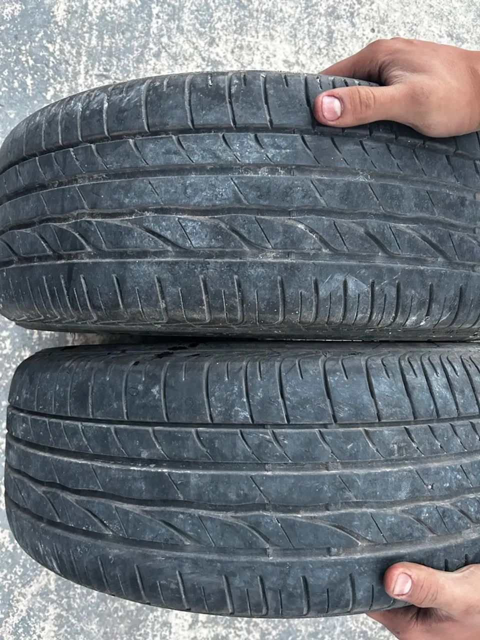 PAR PNEUS BRIDGESTONE TURANZA 205/55/16 PERFEITO ESTADO BOM BORRACHA  - Foto 2