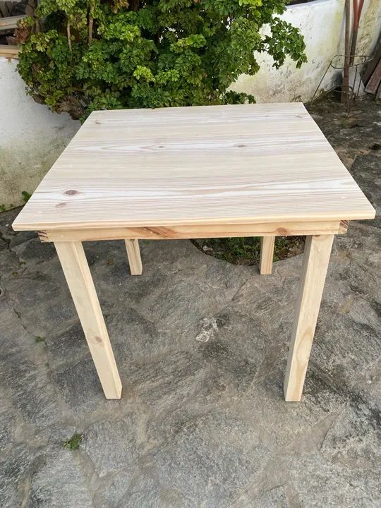 Mesa de Madeira / Pallet quadrada 65568131876355121