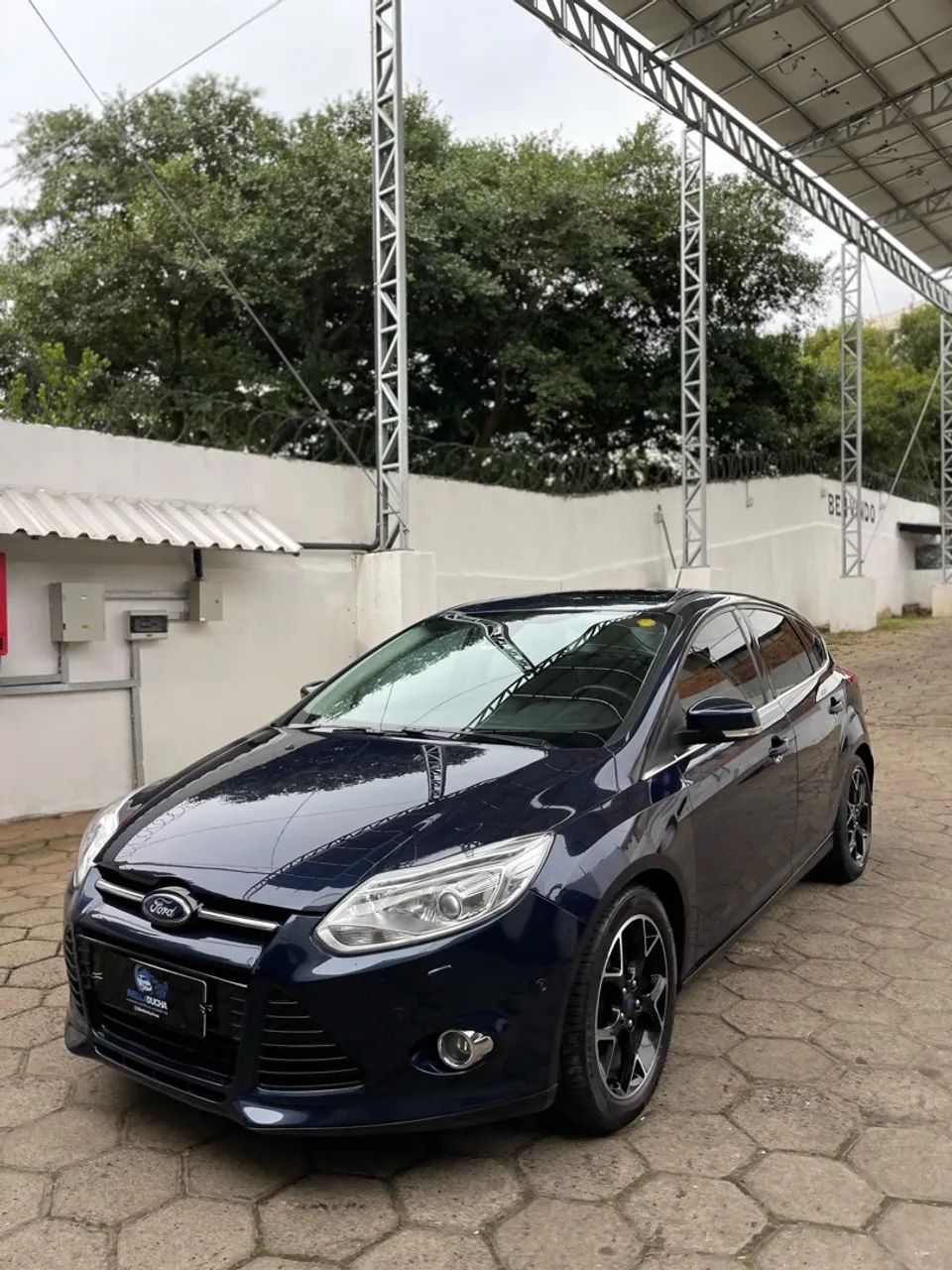 Focus Titanium 2.0 - automático 