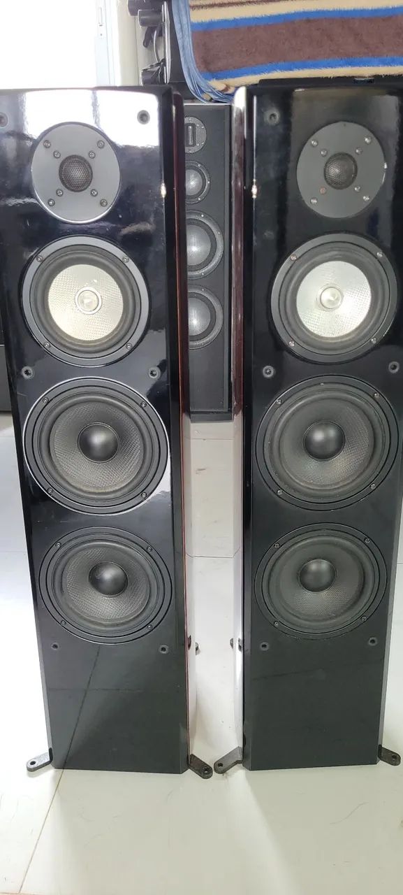 Caixas torre  emptek 