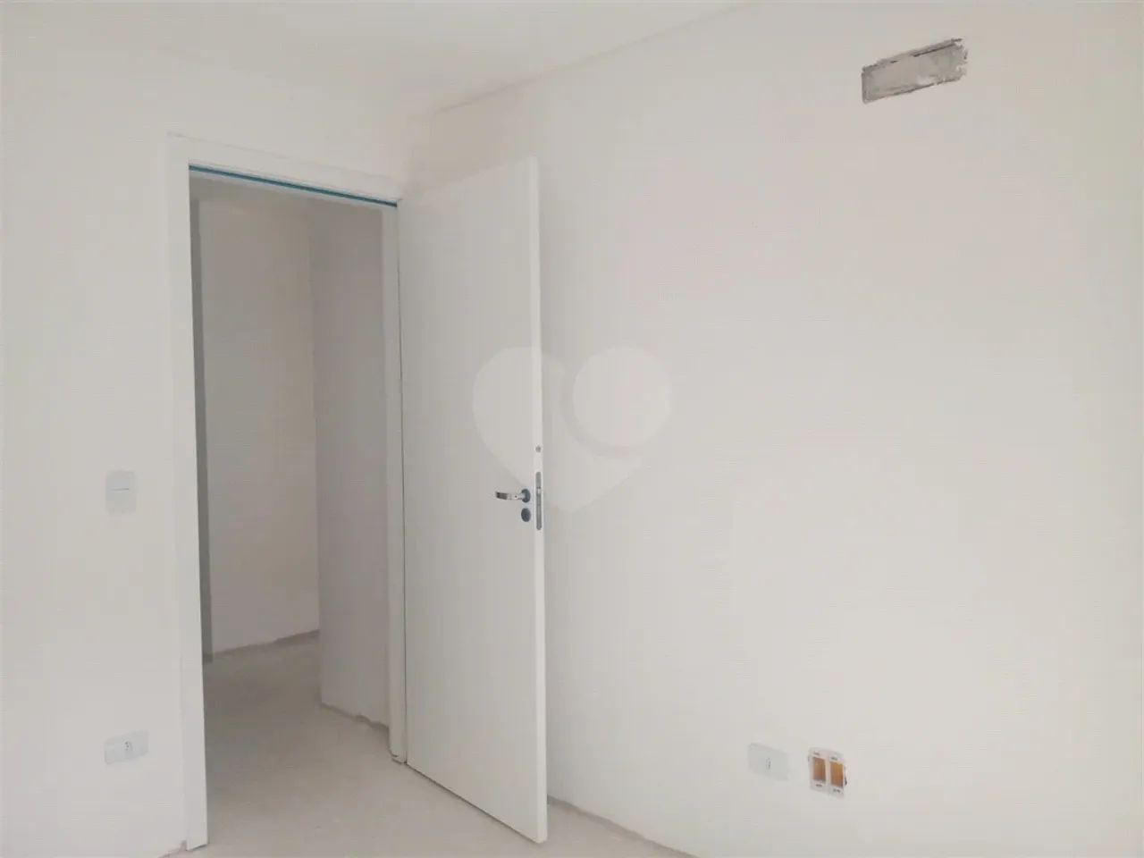 Sobrado para venda possui 181 metros quadrados com 3 quartos em Santa Felicidade - Curitib - Foto 2