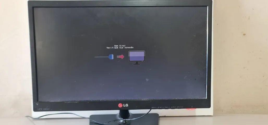 Monitor LG64396507233155120