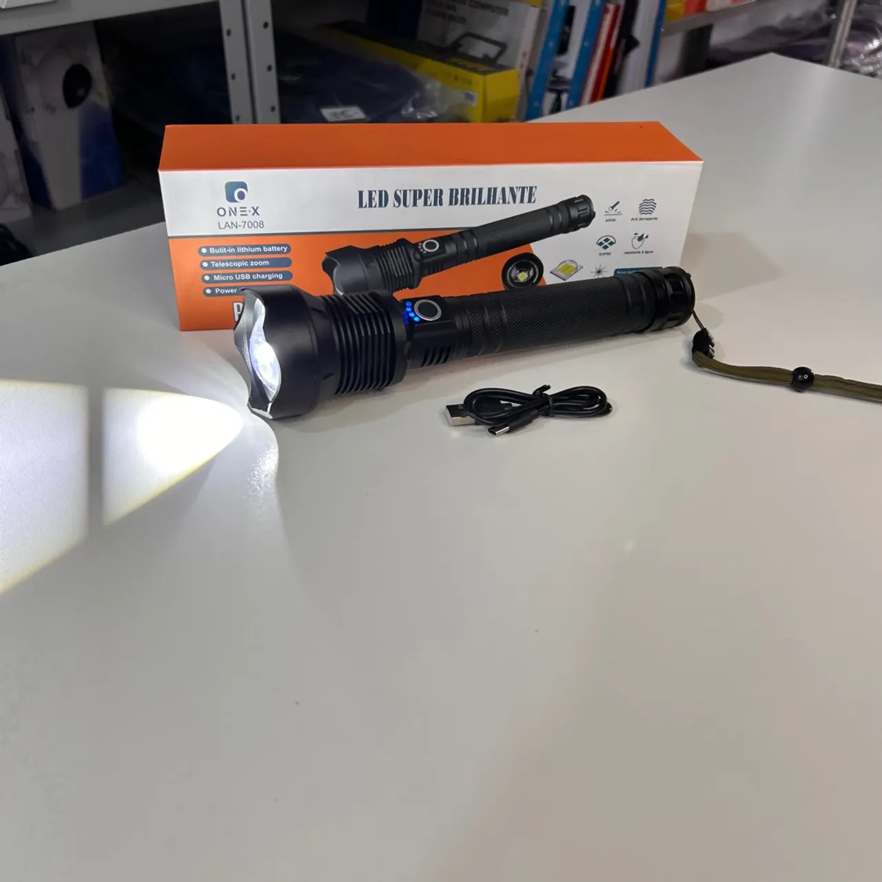 Lanterna de LED 90w (Super Forte)