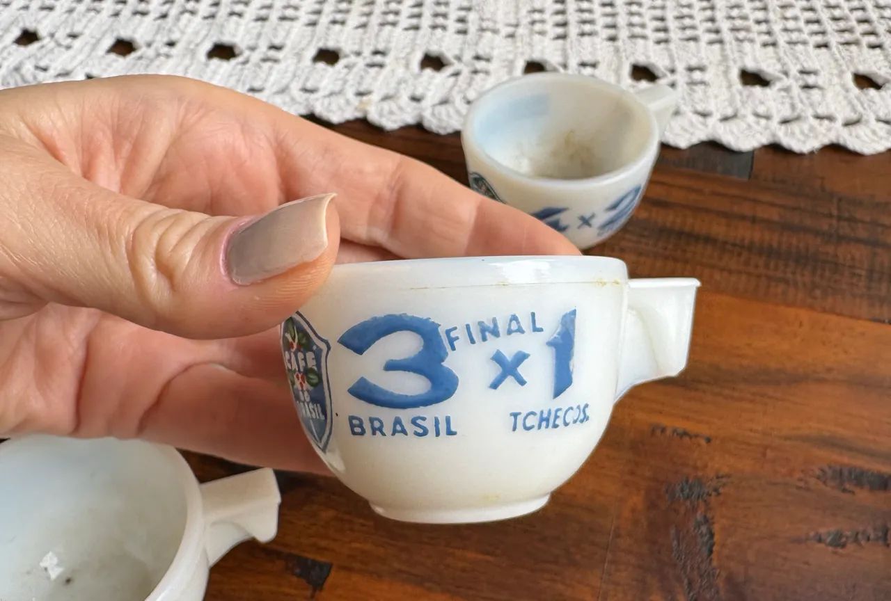 ? COLEÇÃO RARA - XÍCARAS DA COPA DO MUNDO 1958 / 1962 ?