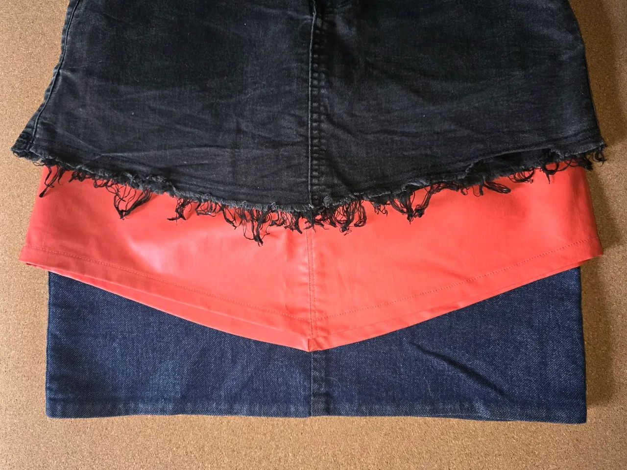 Lote de Mini saias femininas - usadas uma vez, em ótimo estado! - Foto 4