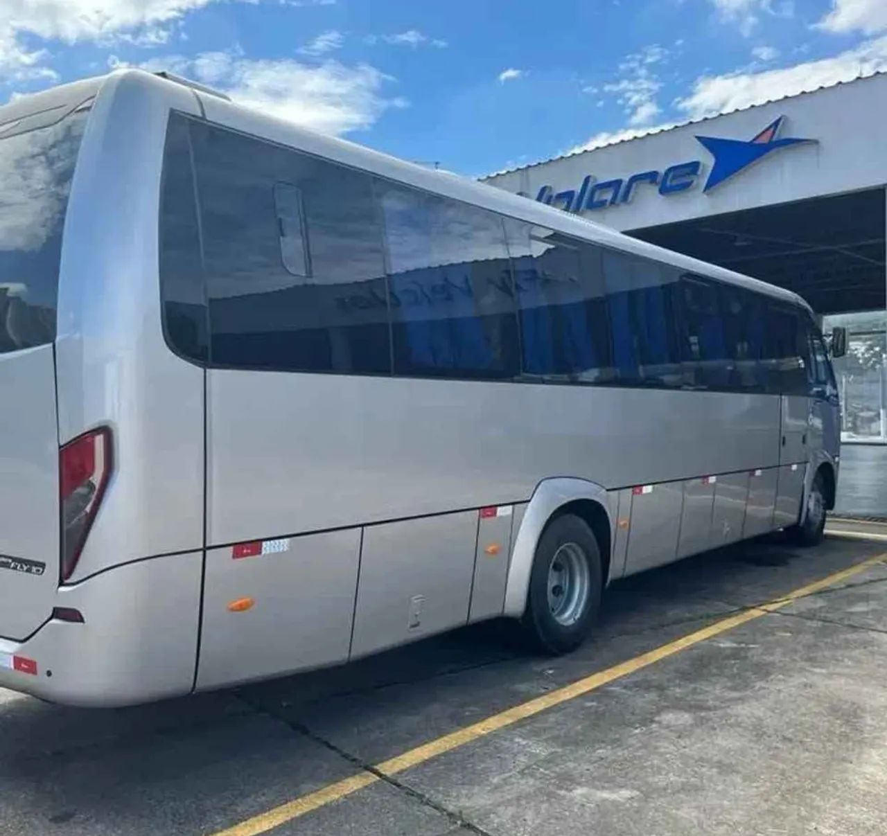 Ônibus Executivo com Acessibilidade - Foto 3