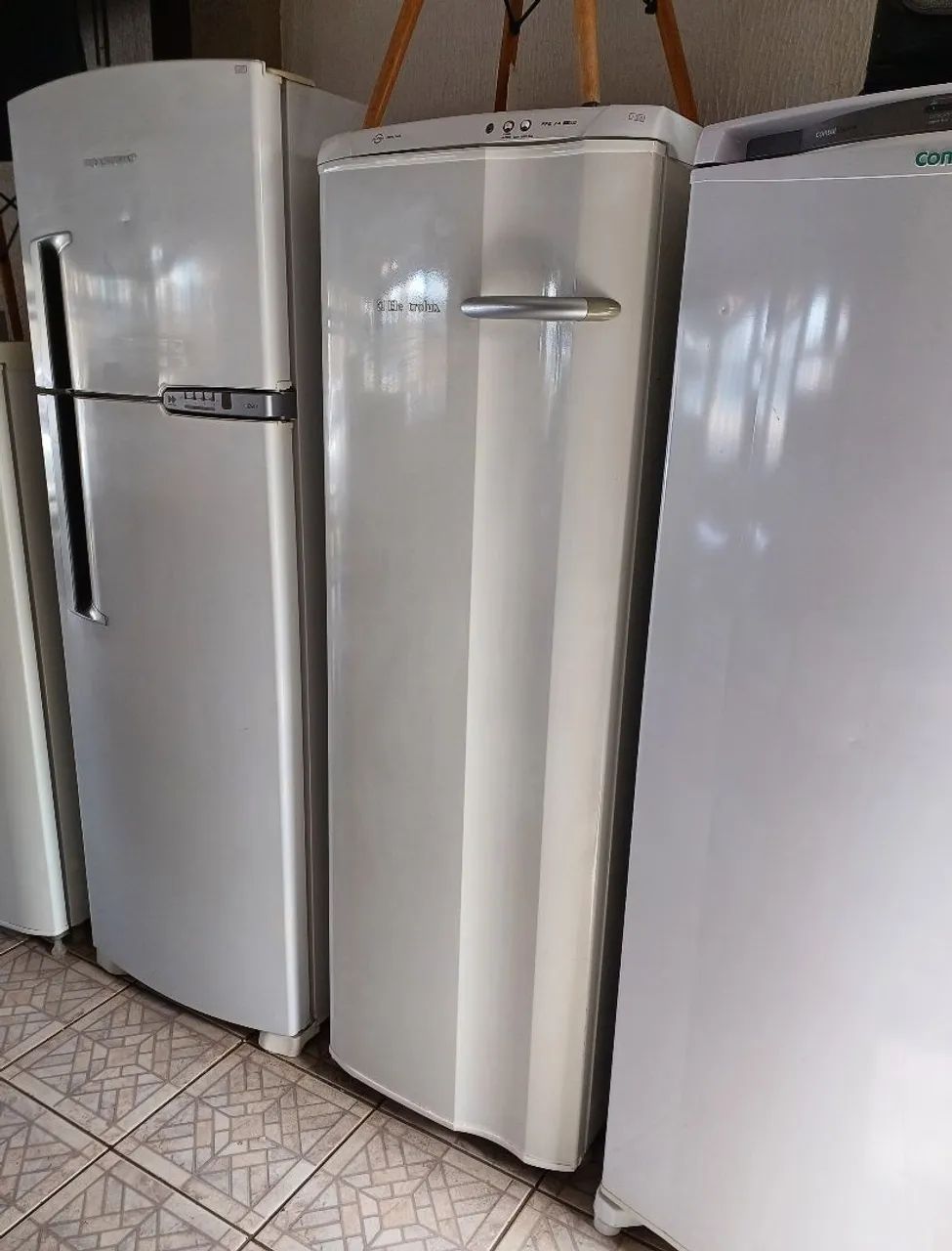 Freezer Electrolux Frost Free FFE 24 + Entrega grátis em Sorocaba - Foto 2