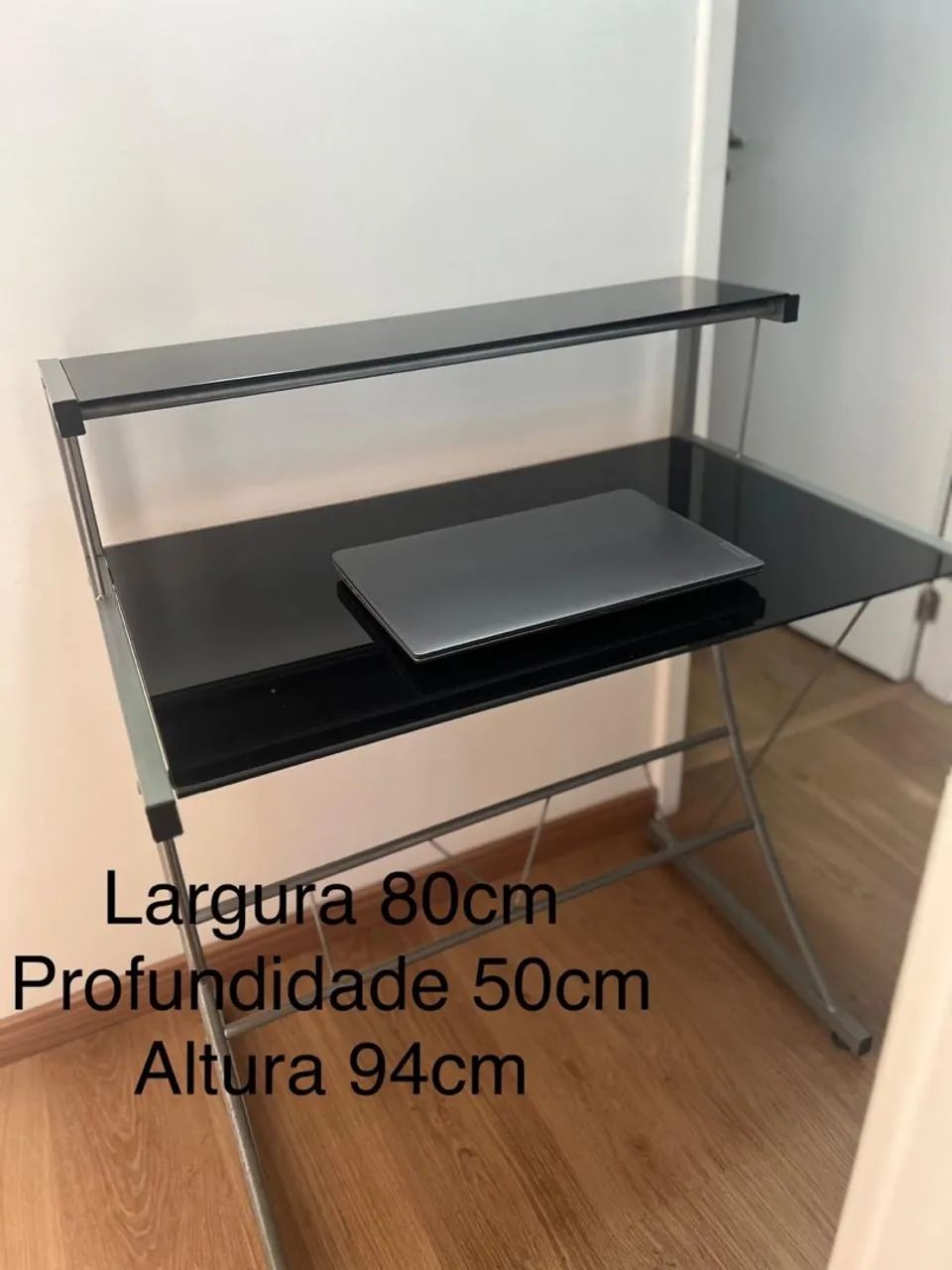 Mesa de Escritório em Vidro Temperado com Estrutura em Metal. - Foto 2