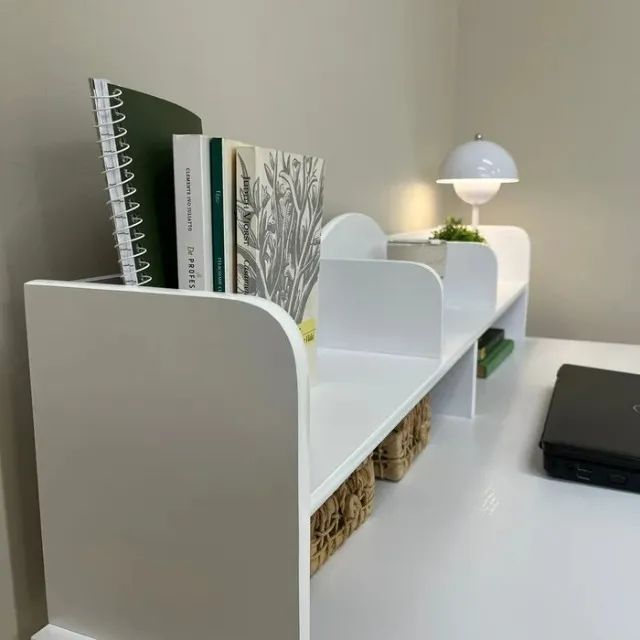 "Elegância Retrô em Oferta: Escrivaninha Sofia com Nichos, 100% MDF" - Foto 2
