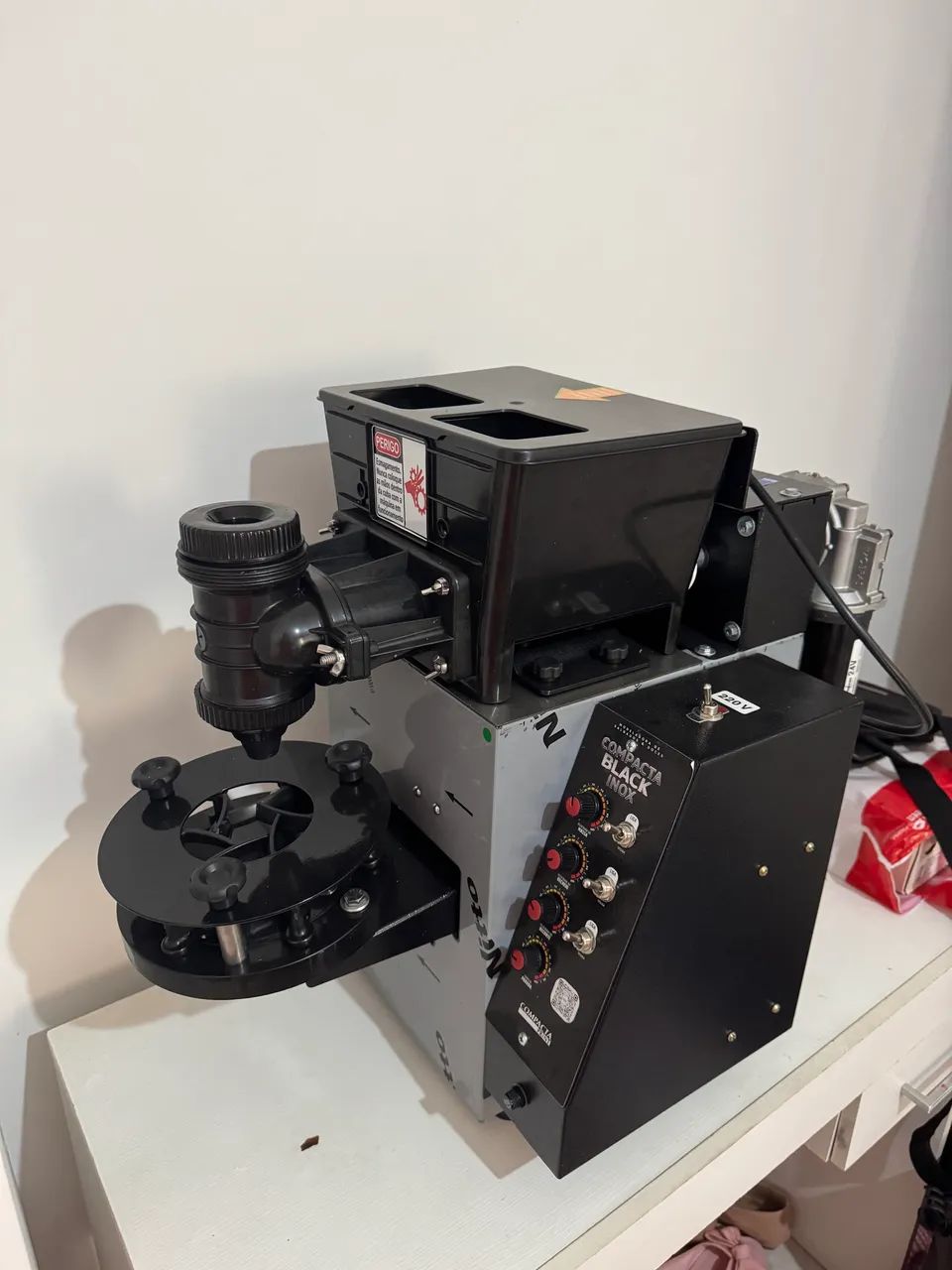 OPORTUNIDADE máquina modeladora de salgados e doces