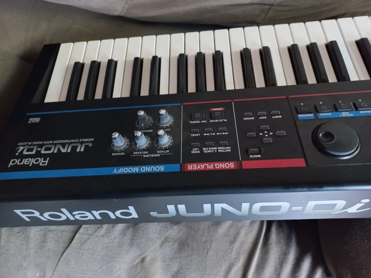Teclado roland Juno di impecável  - Foto 3