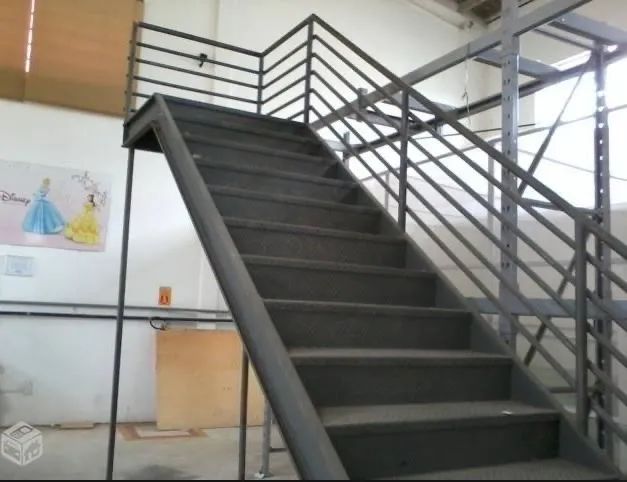 Escada  - Foto 2