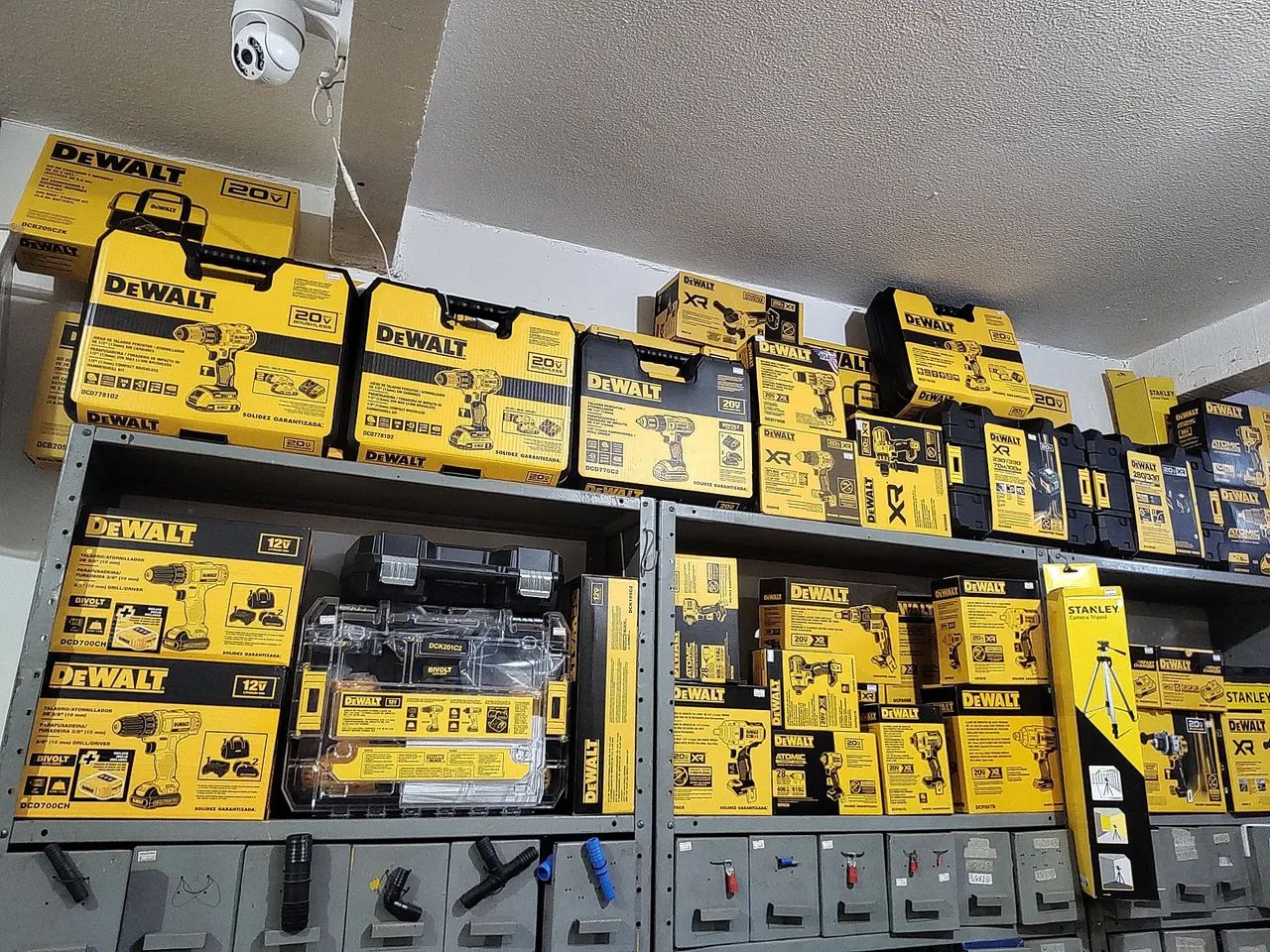 Parafusadeira Dewalt DCD805 - Foto 3