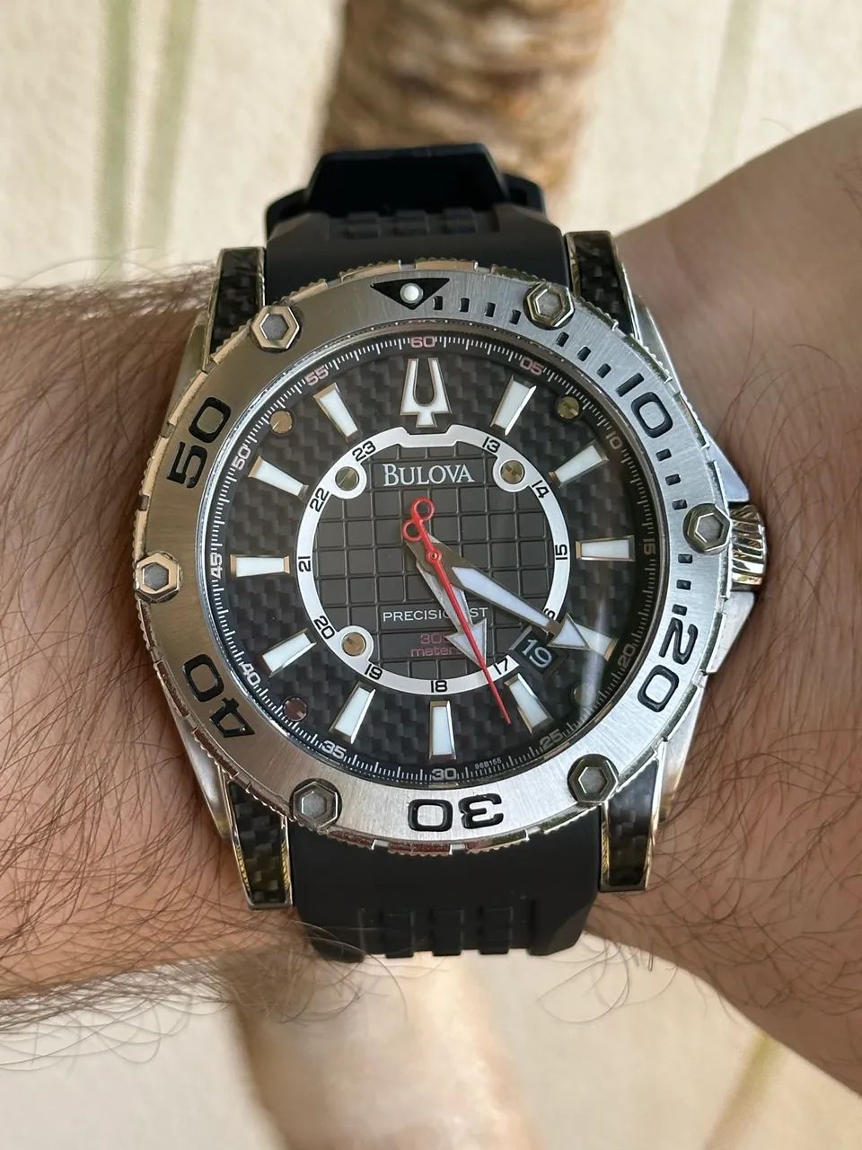 Relógio Bulova Precisionist preto carbono 