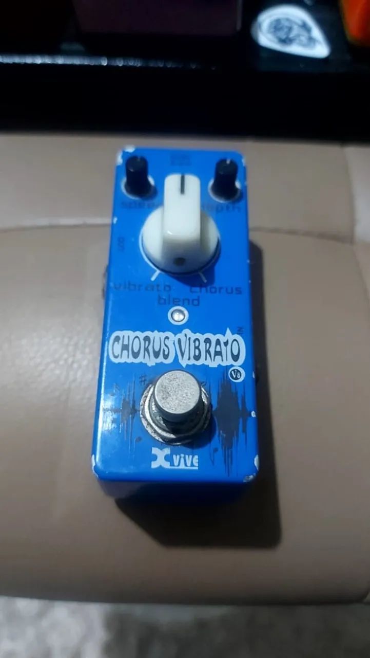 Pedal chorus / vibrato Xvive  - Foto 2