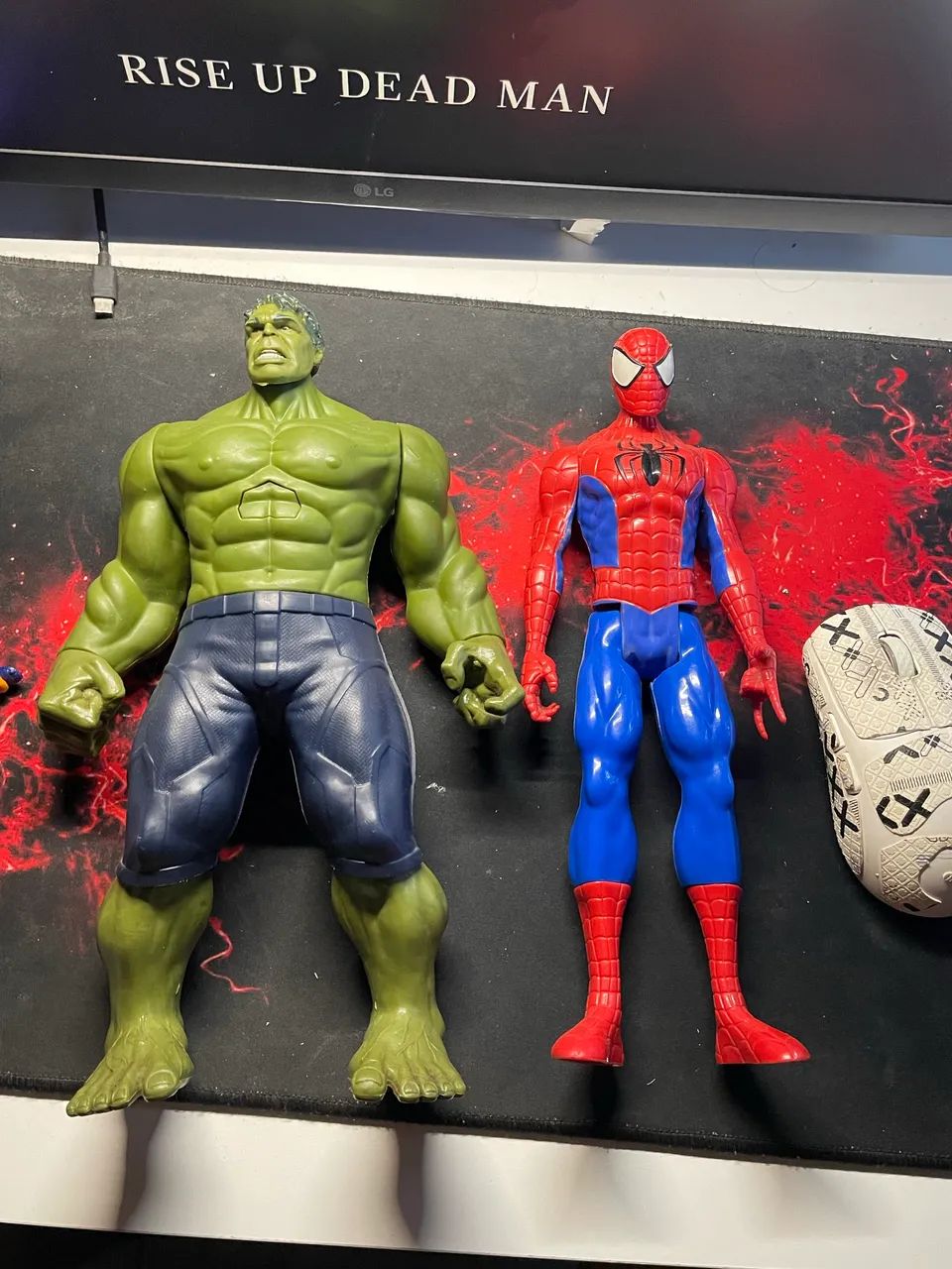 Hulk & Spider-Man64717107477890122