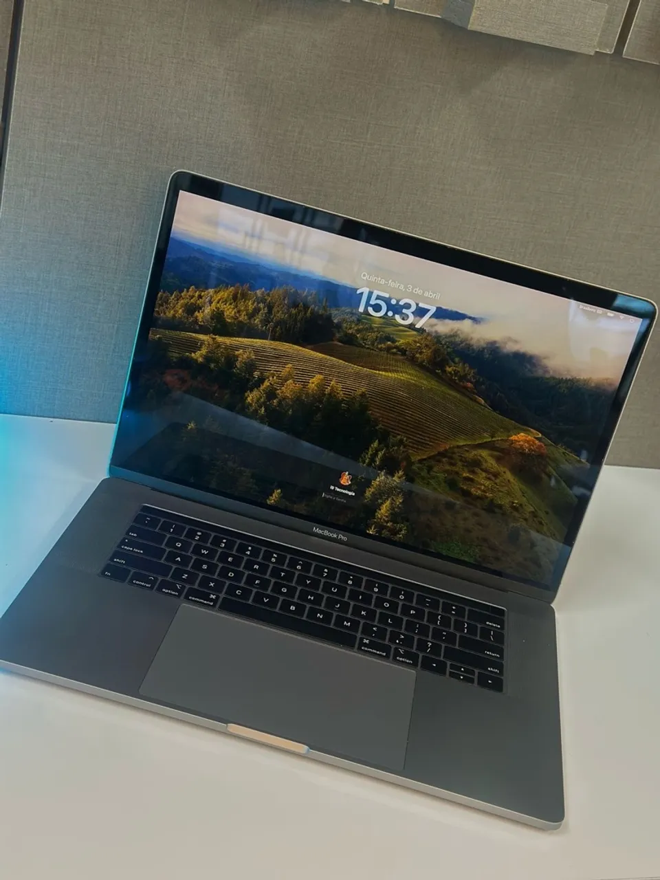 MacBook Pro 13 - 2020 i5 - 16GB RAM - SSD 1TB - Muito Conservado