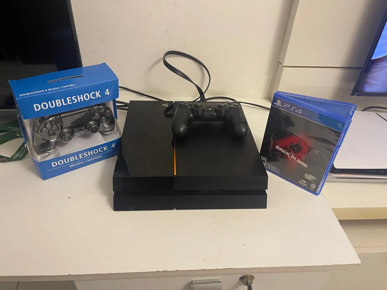 Playstation 4 + 2 CONTROLES E JOGO NA GARANTIA