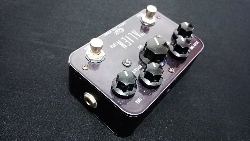 Pedal J Rockett Audio Designs The Alien Echo Delay