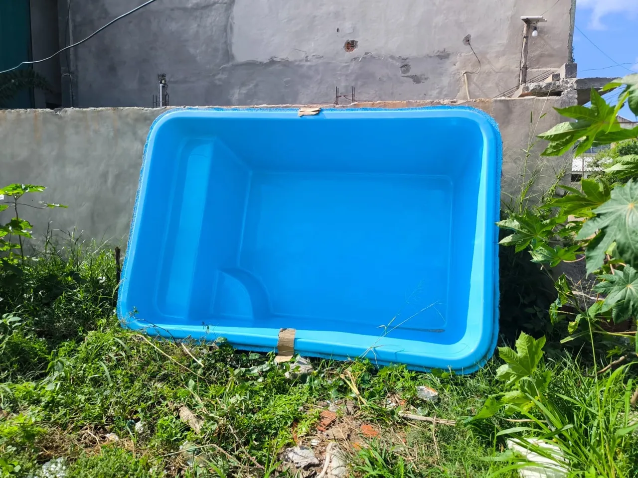 Piscina de Fibra Azul - Perfeita para o Verão!