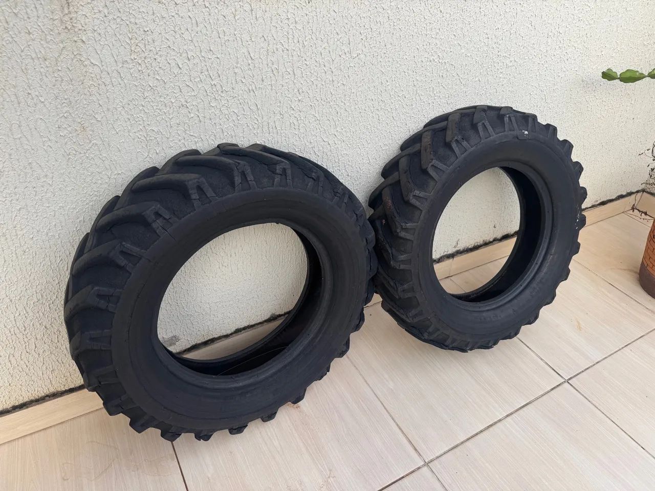 Pneus usados para trator 7.50-18