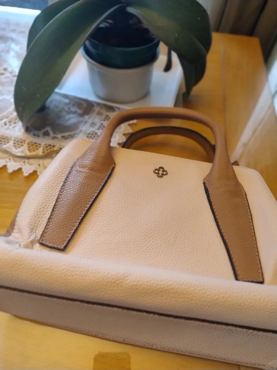Bolsa  Paquetá feminina de mão  - Foto 2