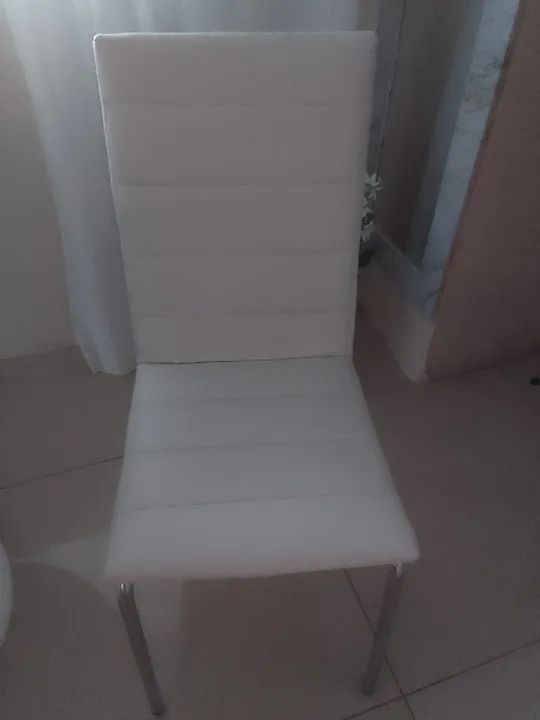  4 Cadeiras de corino R$250,00 - Foto 3