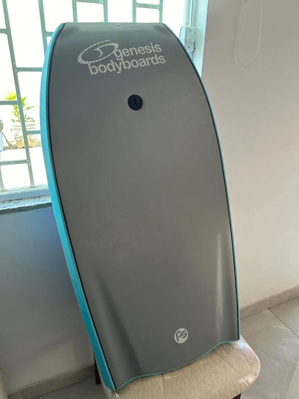 Bodyboard Genesis by Paulo barcellos, tamanho 42, praticamente nova, 2 stringers. - Foto 2
